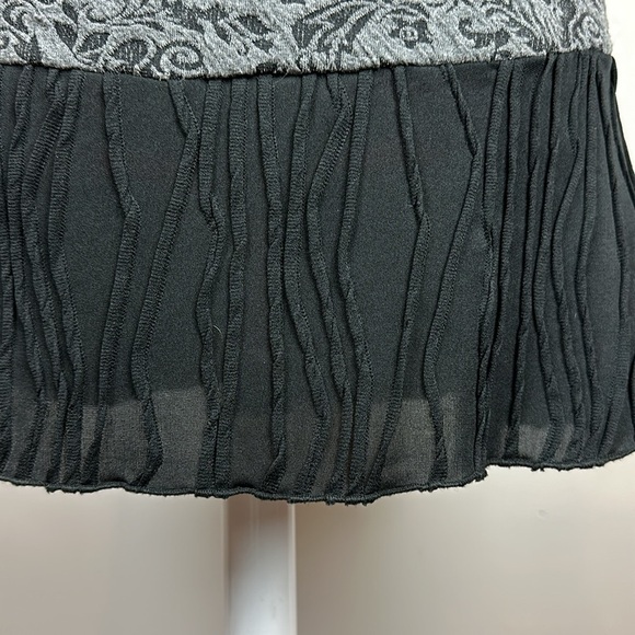 Carole Tremblay jaquard dress with 3/4 lenth sleeves - Picture 5 of 7